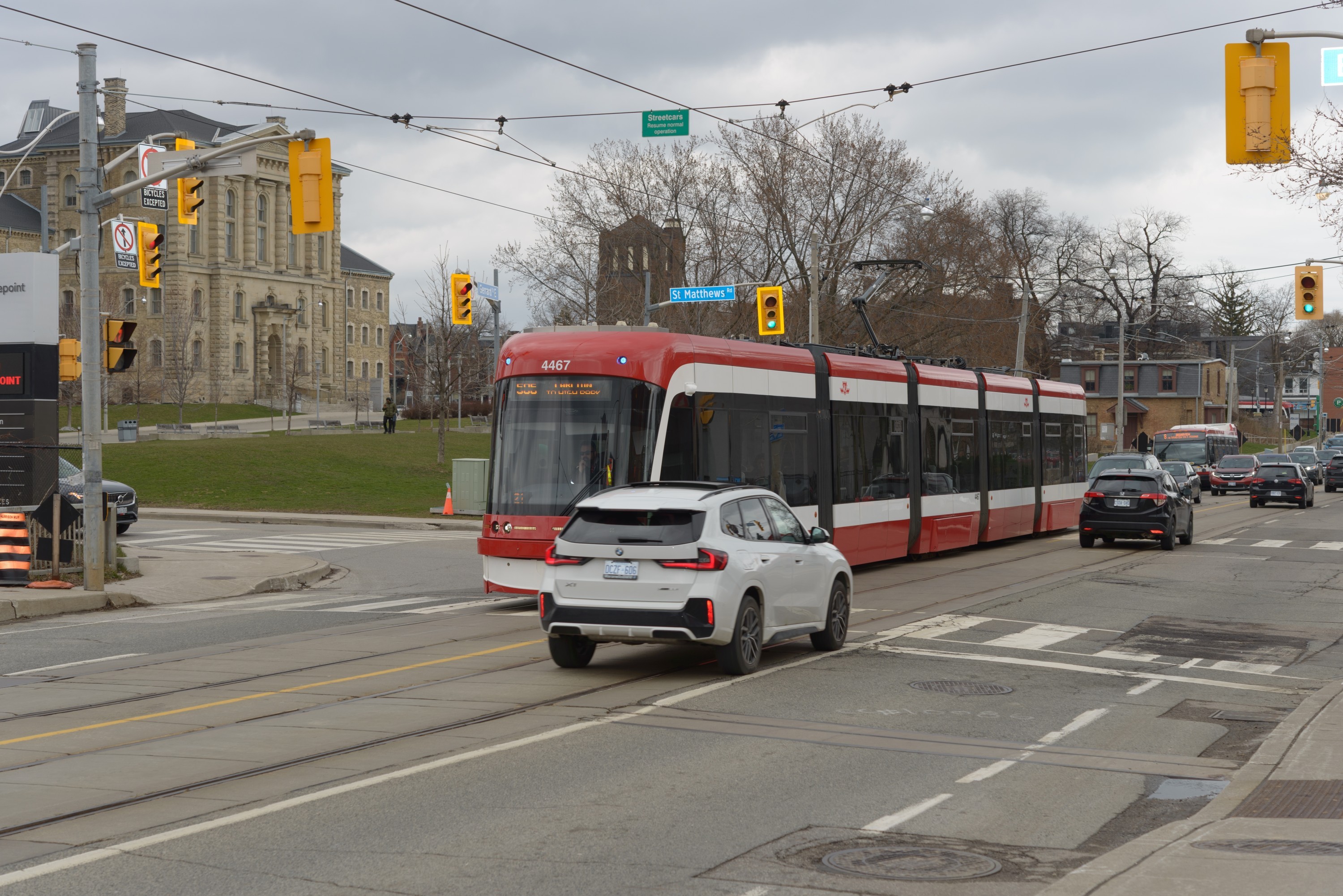 A public transit guide for newcomers in Canada A public transit guide for newcomers in Canada
