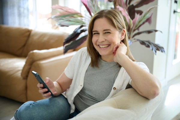 Student packing and moving checklist for Canada