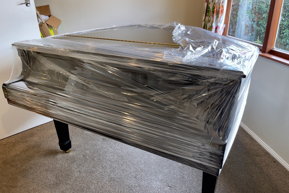 Here's How to Move a Piano Safely With No Damages