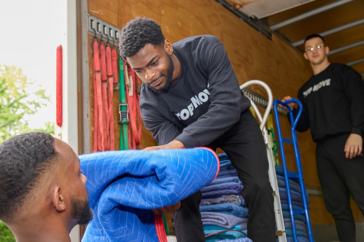 Guide to loading, transporting, and unloading for home moves in Canada