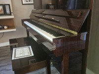 Yamaha T118 piano