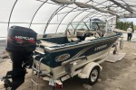 Motor boat 18 ft Legend