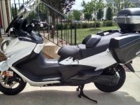 Motorcycle suzuki An650