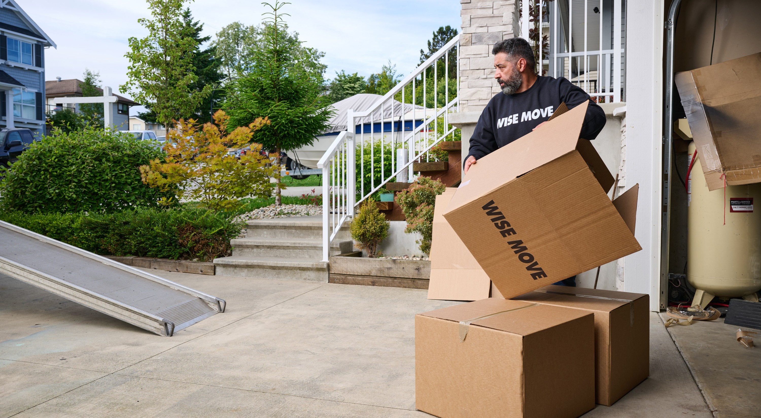 Moving Companies Service at Low-Cost Easy Online Booking