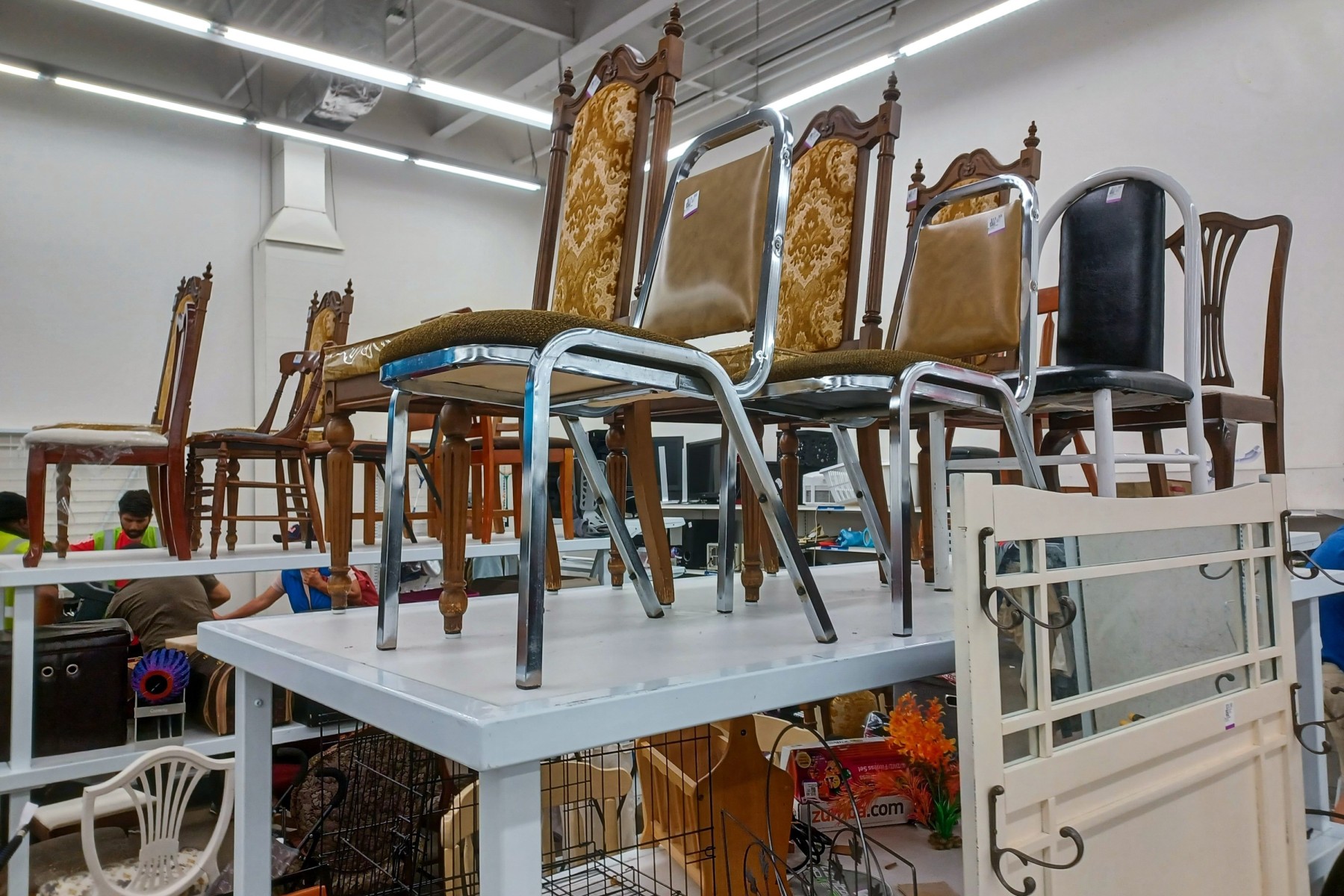 Secondhand furniture Canada