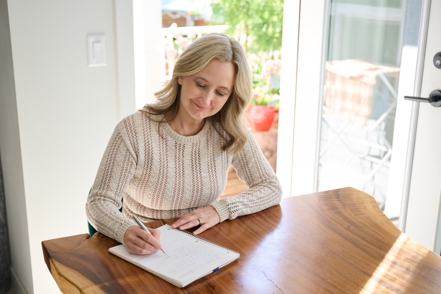 Family moving day schedule Canada