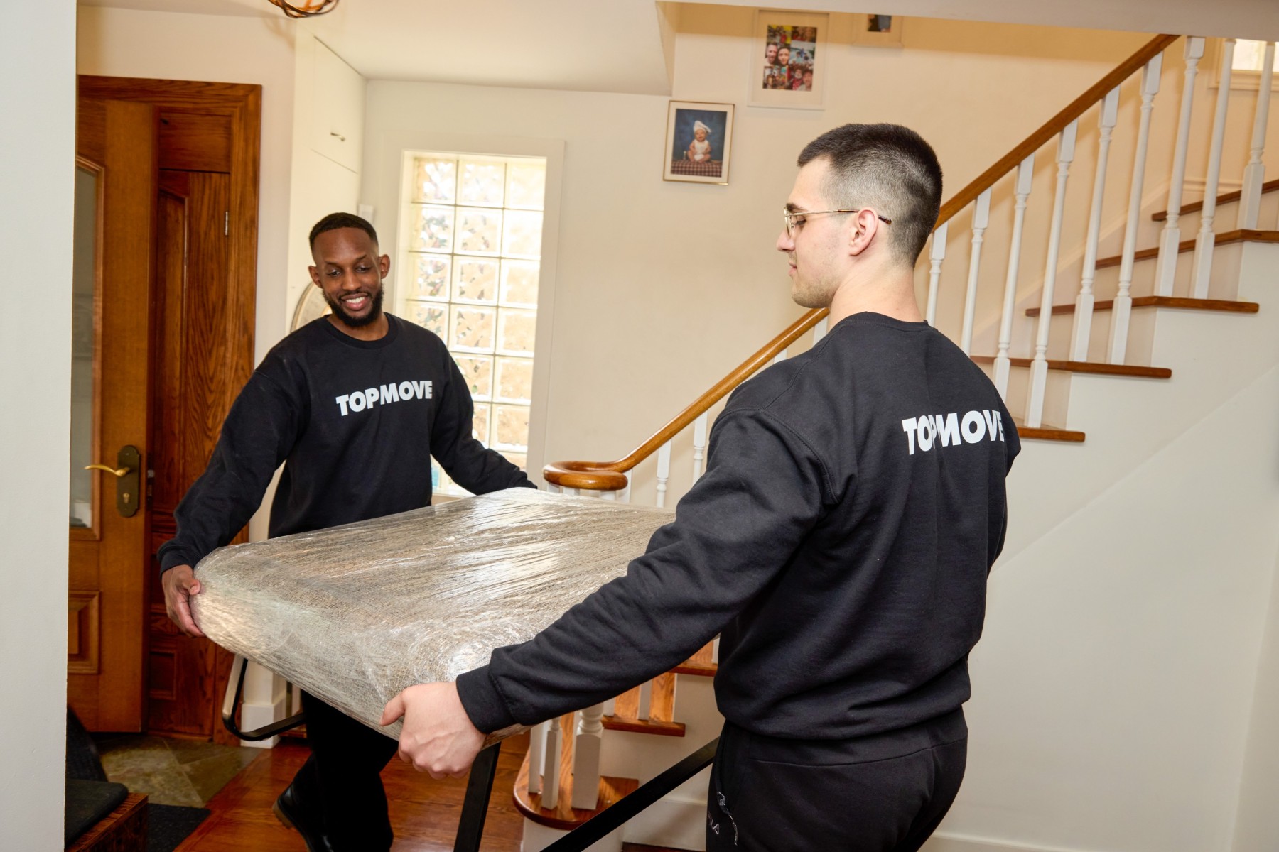 Pros of hiring professional movers Quebec