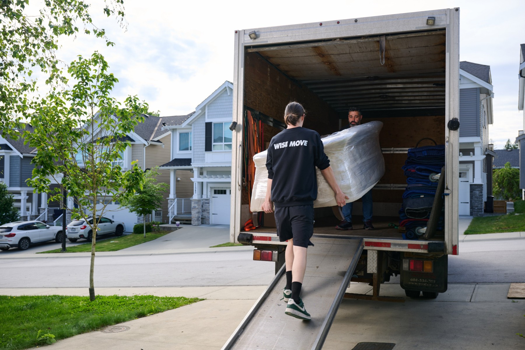 Move your second-hand furniture in Calgary