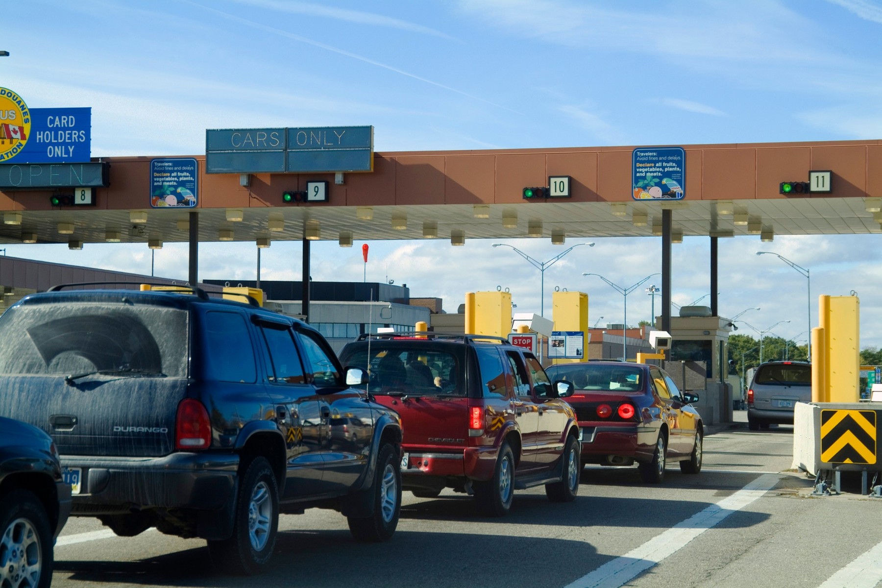 Immigrating from US into Canada