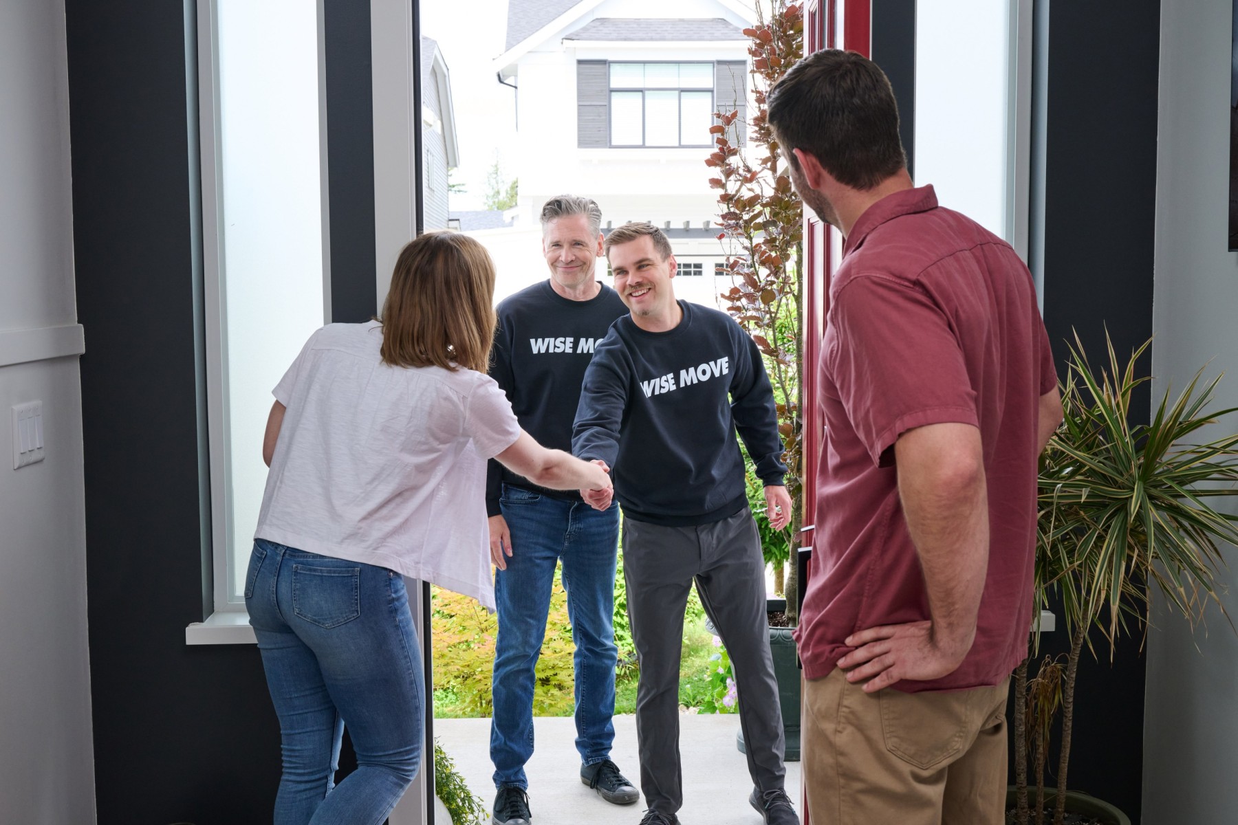 Getting reliable moving teams in your area to help with post Christmas cleanup