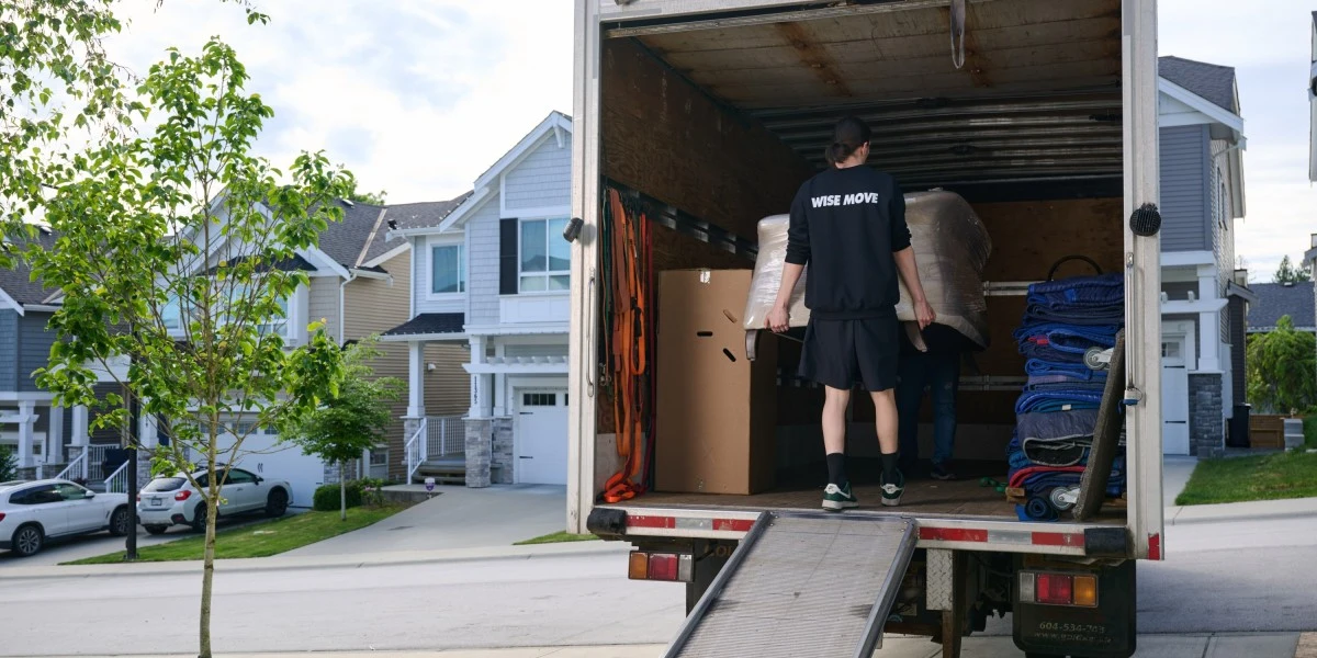 Moving companies service across Canada