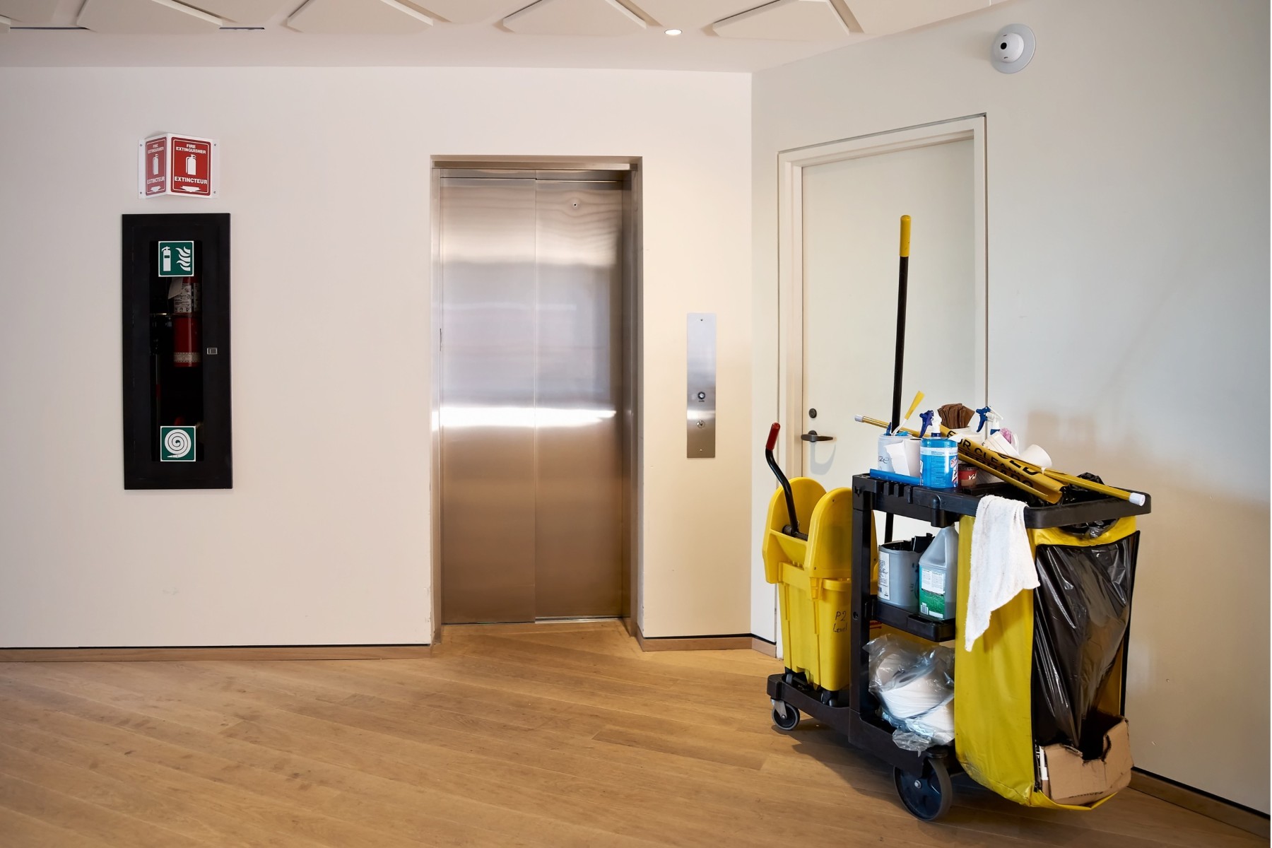 Office move-out cleaning tips Canada