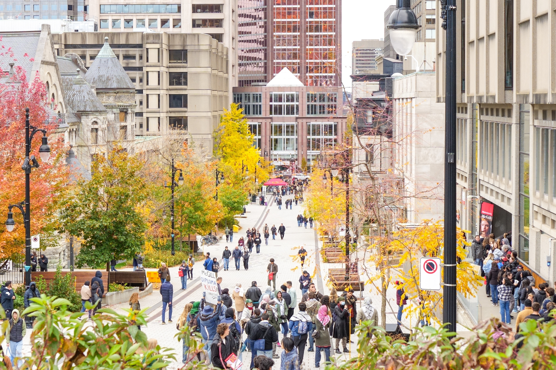 Crowds of students at McGill University Open Doors event with lots of students on sunny fall autumn day